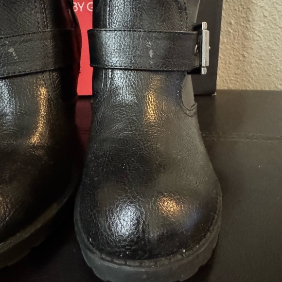 Black Faux Leather Ankle Boots G by Guess Sz 5.5 - Picture 10 of 14